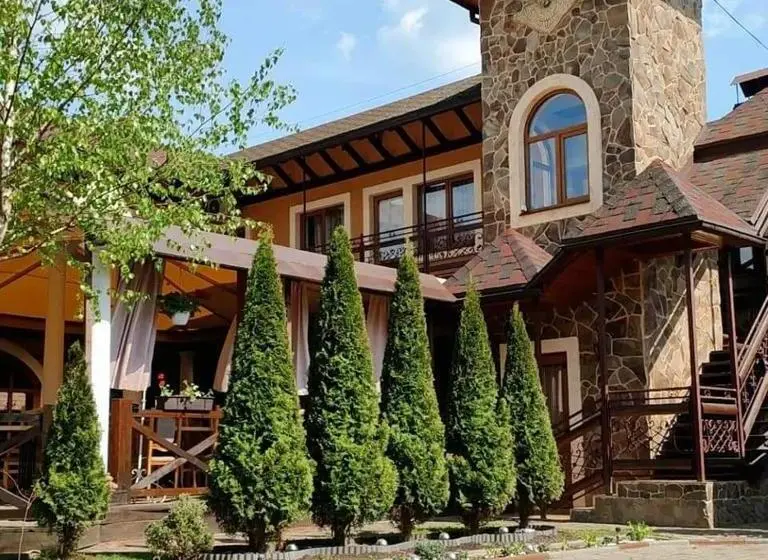 Deluxe Kolmen Hengen Huone, Minihotel Zolotoe Runo
