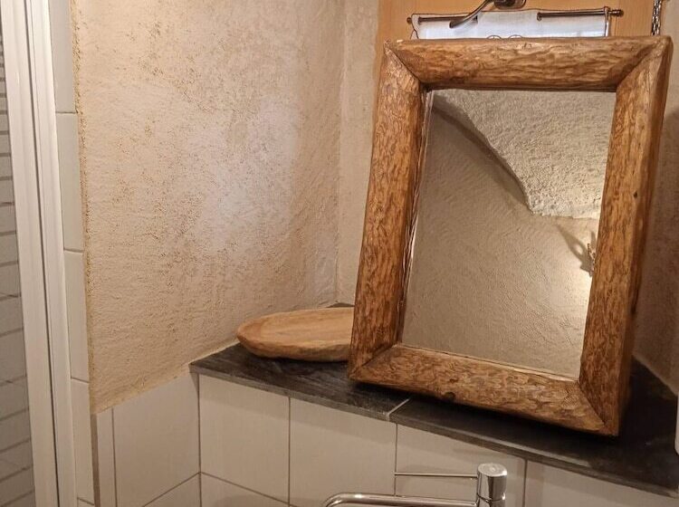 Номер Deluxe, Osteria L Iero D Eima