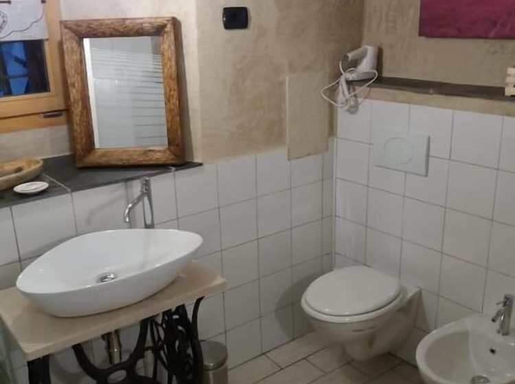 Номер Deluxe, Osteria L Iero D Eima