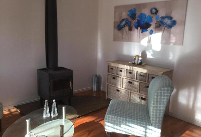 Дом 2 Спальни, Stephanie’s Country Cottages