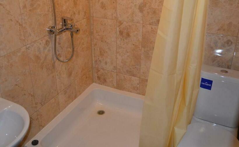 디럭스 룸, Bilovoddya