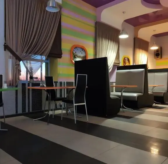 Camera Standard, Bra Haus