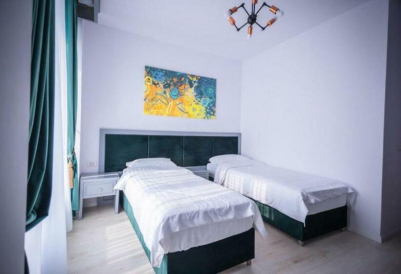 스탠다드 룸, Glaris