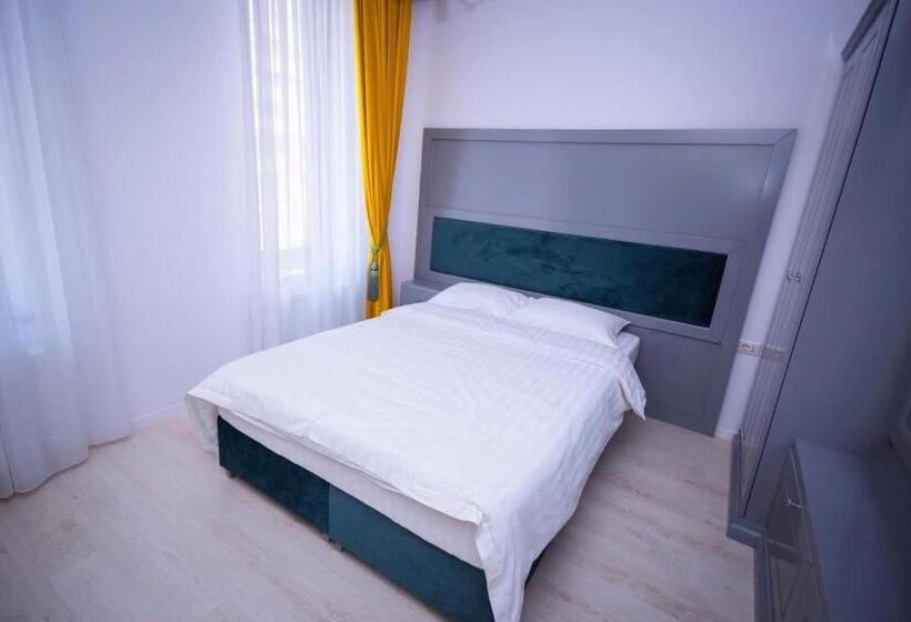 스탠다드 룸 킹사이즈 침대, Glaris