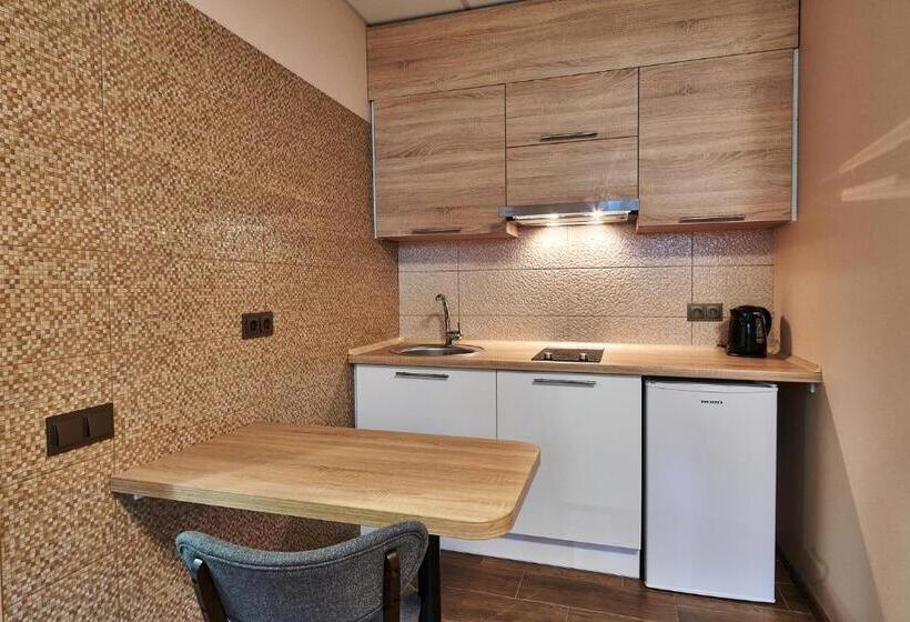 חדר סטנדרט, Goodlife Park