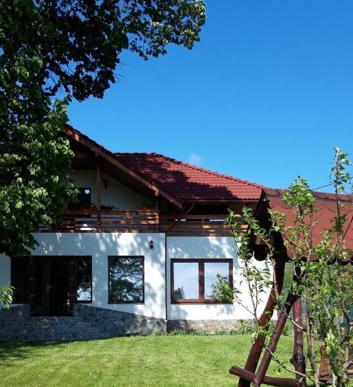 １ベッドルームハウス, La Casa Boierului