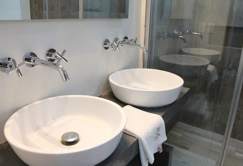 جناح, Quinta Huizache