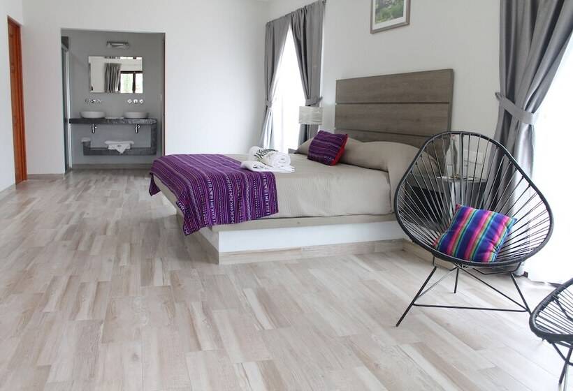 جناح, Quinta Huizache