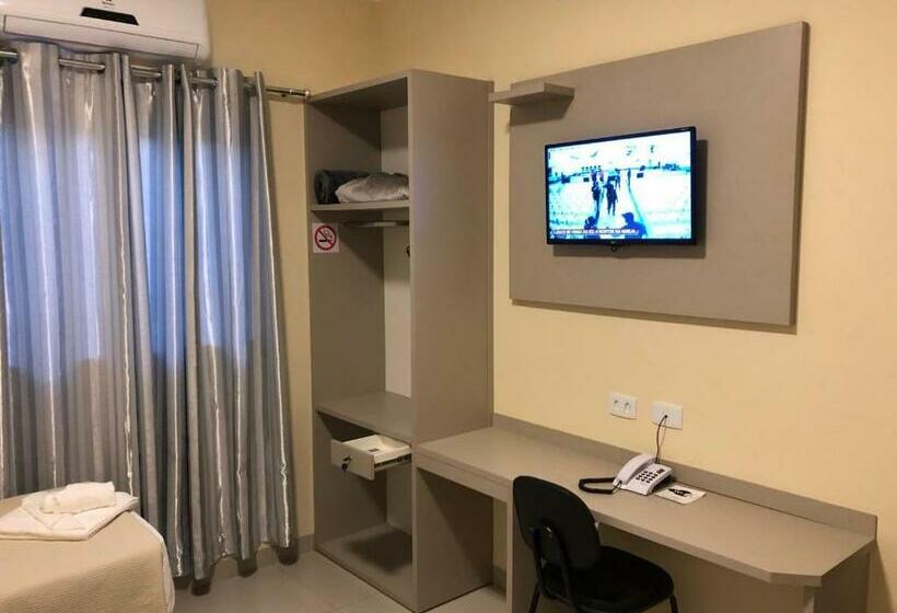 标准三人间, Renascer