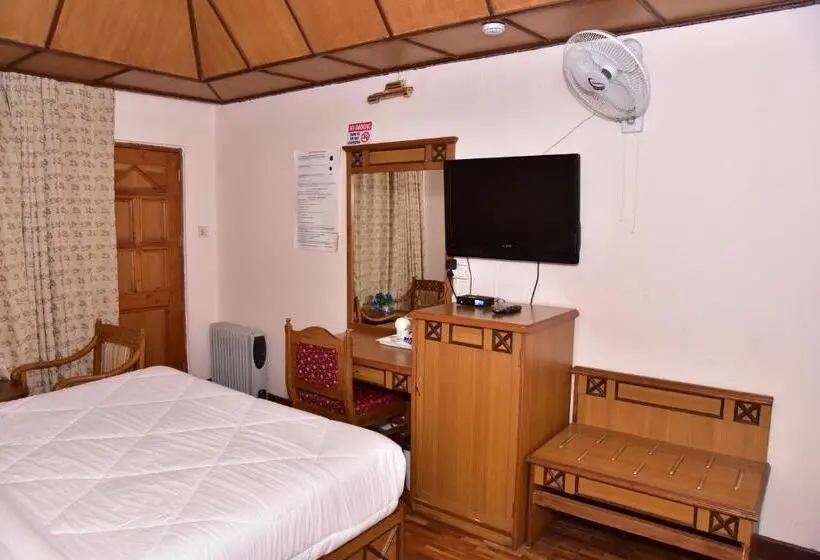 スーペリアールーム, Snow King Retreat  Himalayan View , Revolving Restaurant , Pinewood Cottages , Huts , Villas , Rooms