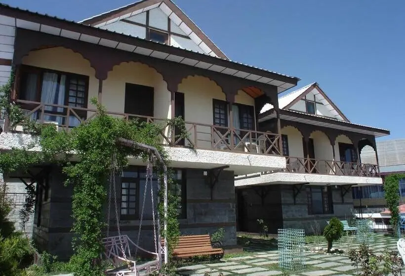 ビラホテル１ベッドルーム, Snow King Retreat  Himalayan View , Revolving Restaurant , Pinewood Cottages , Huts , Villas , Rooms