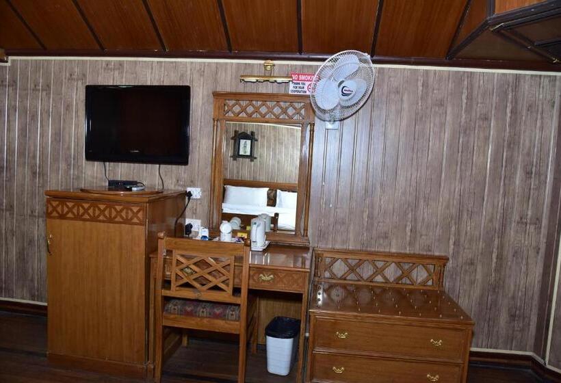 빌라 침실 1개, Snow King Retreat Himalayan View , Revolving Restaurant , Pinewood Cottages , Huts , Villas , Rooms