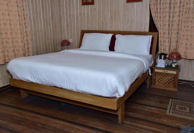 빌라 침실 1개, Snow King Retreat Himalayan View , Revolving Restaurant , Pinewood Cottages , Huts , Villas , Rooms