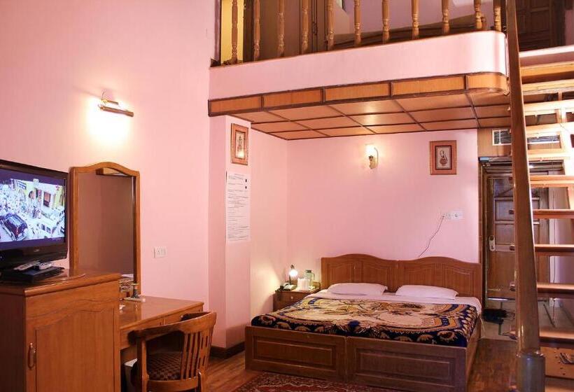 패밀리 룸, Snow King Retreat Himalayan View , Revolving Restaurant , Pinewood Cottages , Huts , Villas , Rooms