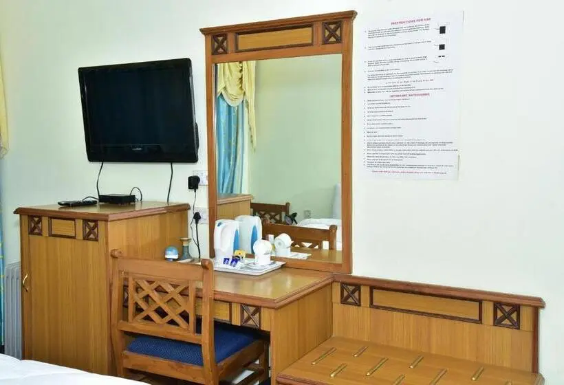 スーペリアールーム, Snow King Retreat  Himalayan View , Revolving Restaurant , Pinewood Cottages , Huts , Villas , Rooms