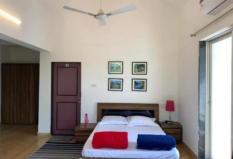 デラックスルーム, Bendre S Holiday Home Karla