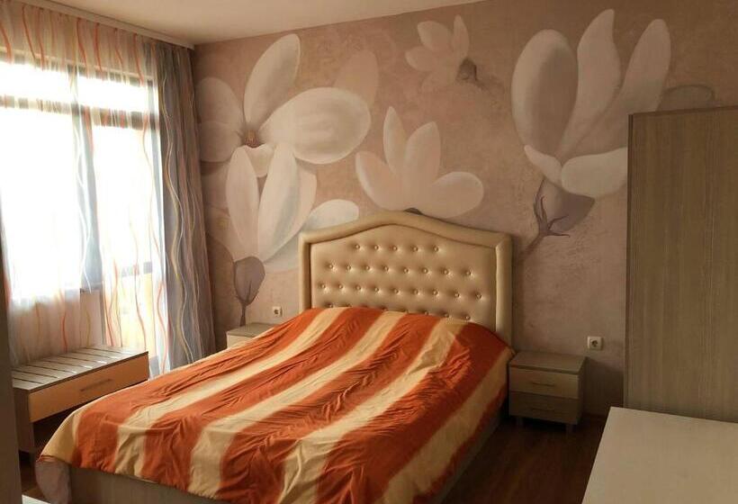 コンフォートトリプルルーム, Guest House Arima