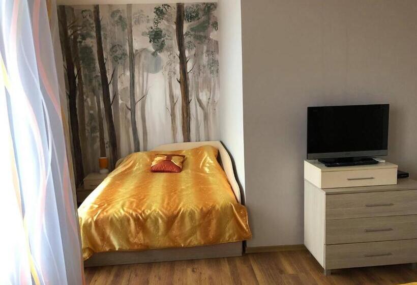 コンフォートトリプルルーム, Guest House Arima