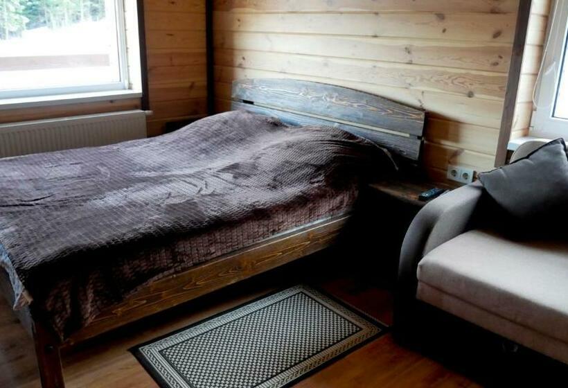 جناح عائلي, Hirska Kazka