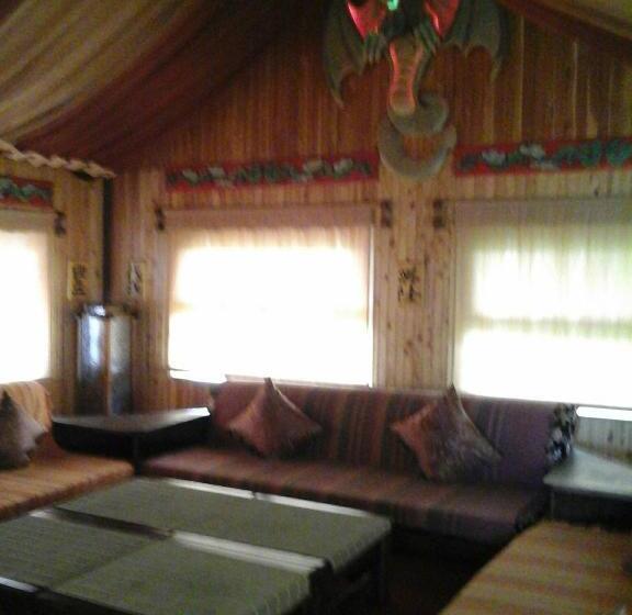 اتاق خانوادگی با چشمانداز کوه, коттедж Leleka Vyzhnynsia