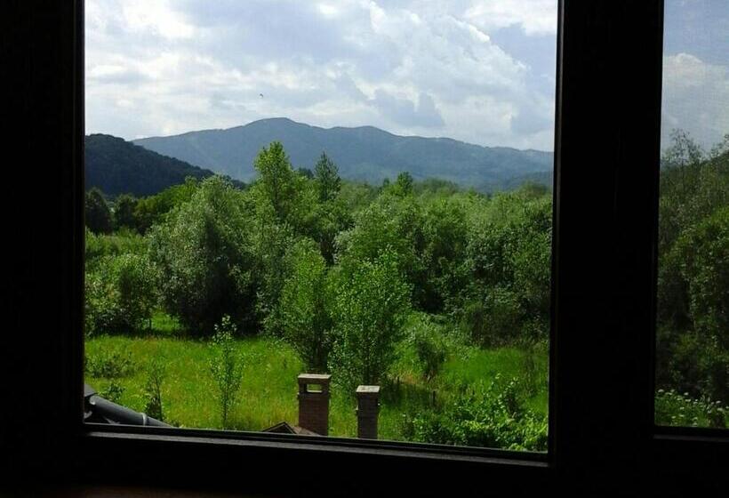 خانه 3 خوابه, коттедж Leleka Vyzhnynsia