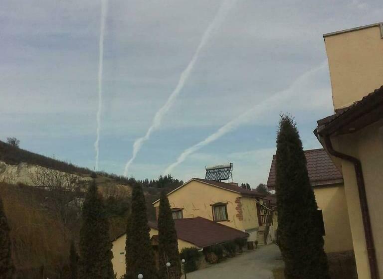 Номер Стандарт Трехместный, Menua