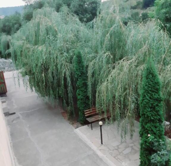 Номер Deluxe, Menua