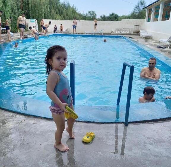 Семейный Номер Вид на Горы, Menua