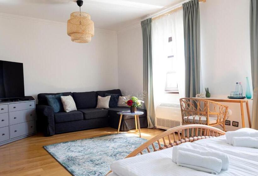 غرفة ديلوكس سرير كينج, Fiastyúk Udvarház