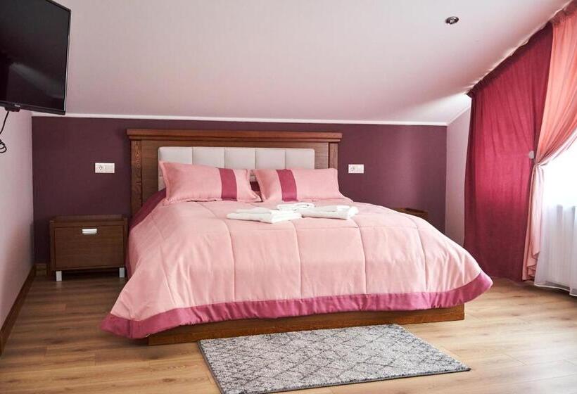 اتاق لوکس خانوادگی, східний