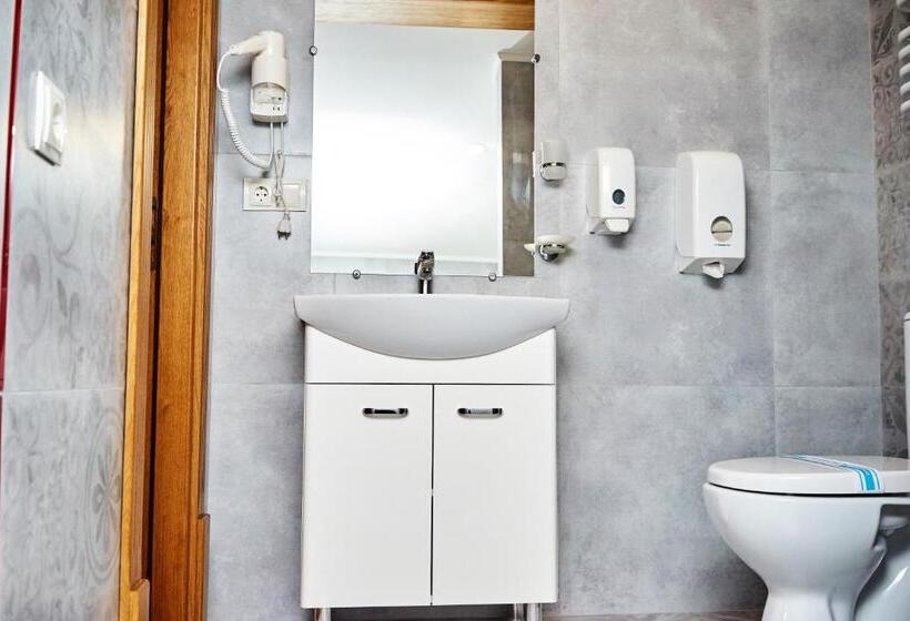 اتاق لوکس سه تخته, східний