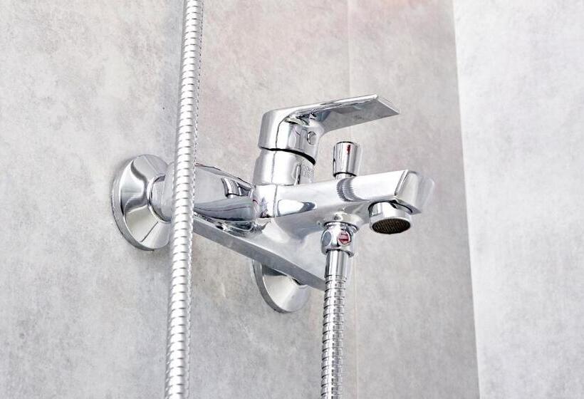 اتاق لوکس سه تخته, східний