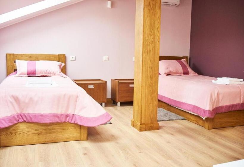 اتاق لوکس سه تخته, східний