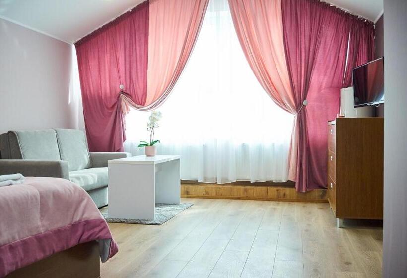 اتاق سوپریور با تخت بزرگ, східний