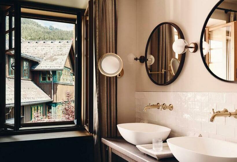 Номер Deluxe, Krenn