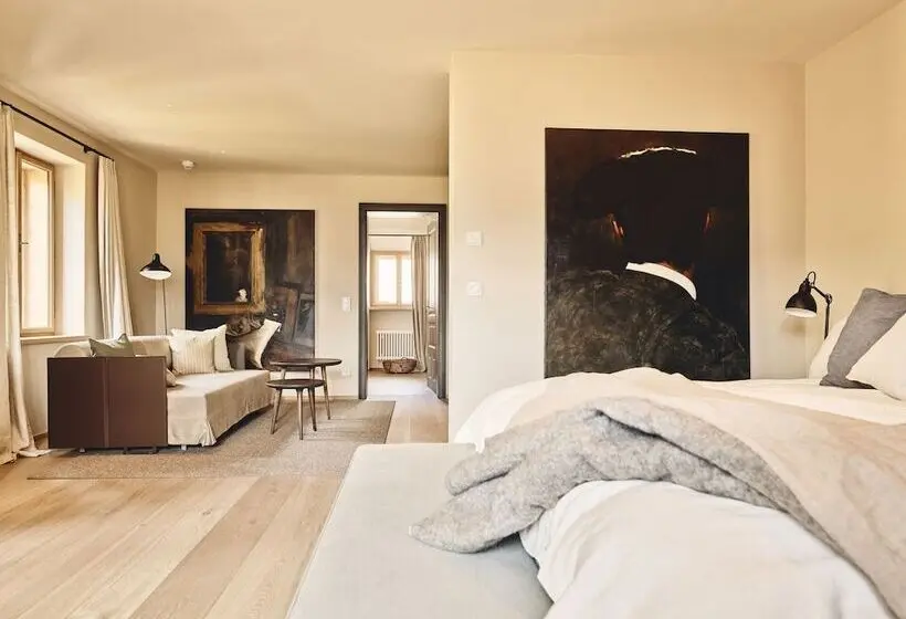 Habitació Deluxe, Krenn