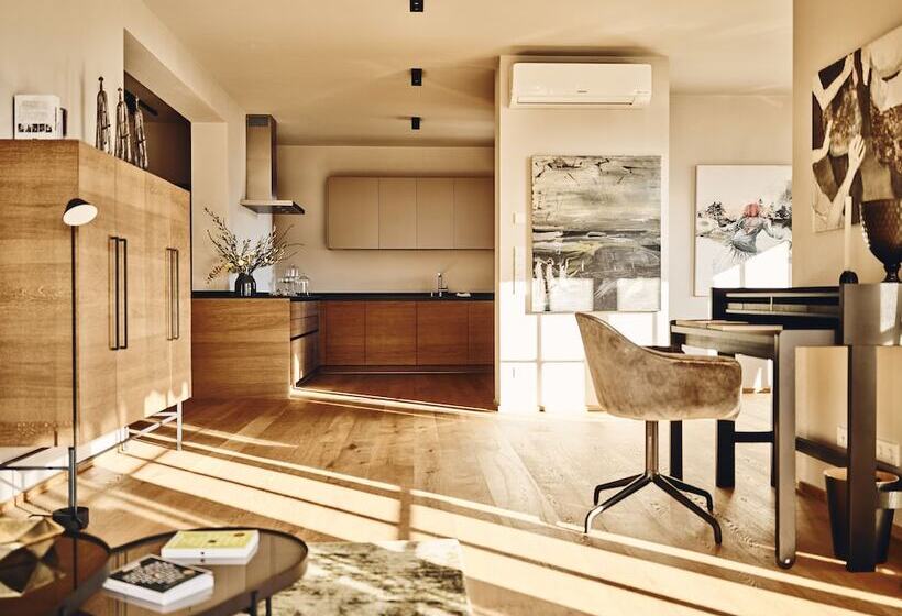 Апартаменты 1 Спальня, Krenn