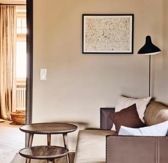 Habitació Estàndard, Krenn
