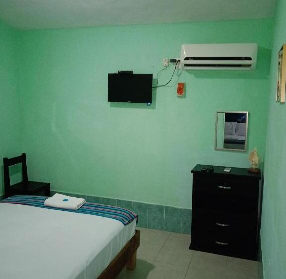 غرفة قياسية ثلاثية, Hospedaje Wotoch Aayin