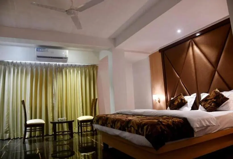Sviitti, Monarch Center Point Near Dahanu Beach, Bordi