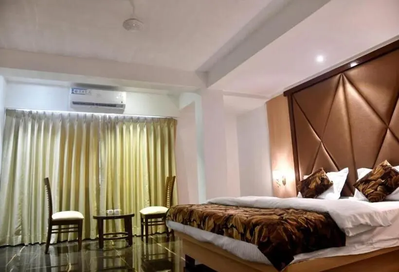 Sviitti, Monarch Center Point Near Dahanu Beach, Bordi