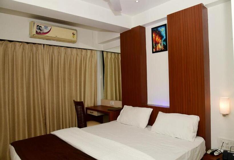 Номер Executive, Monarch Center Point Near Dahanu Beach, Bordi