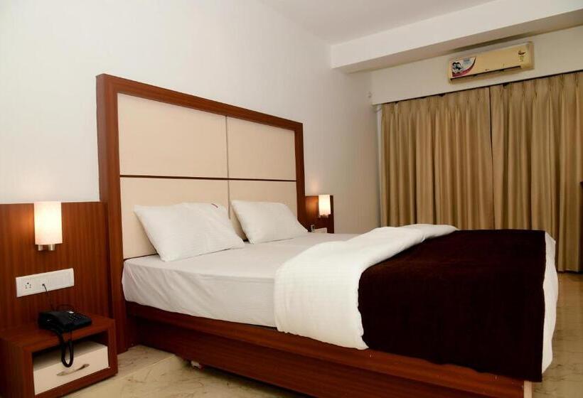 Номер Deluxe, Monarch Center Point Near Dahanu Beach, Bordi