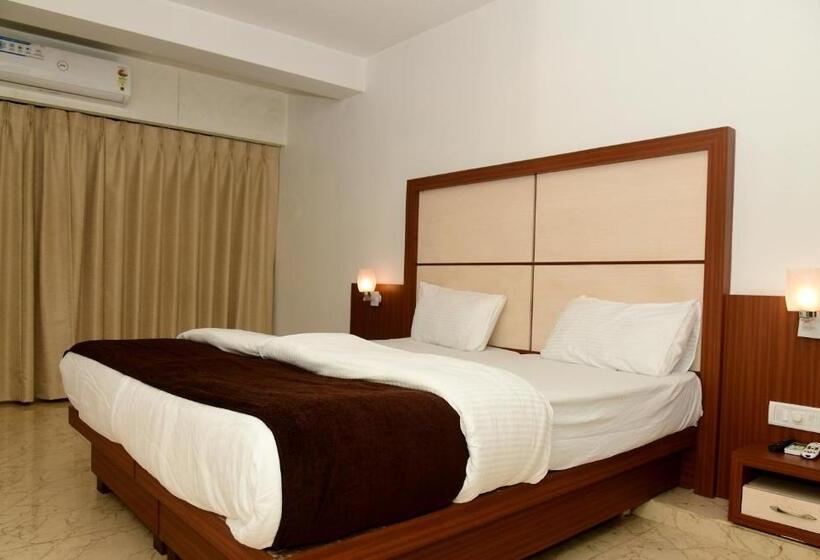 Номер Deluxe, Monarch Center Point Near Dahanu Beach, Bordi