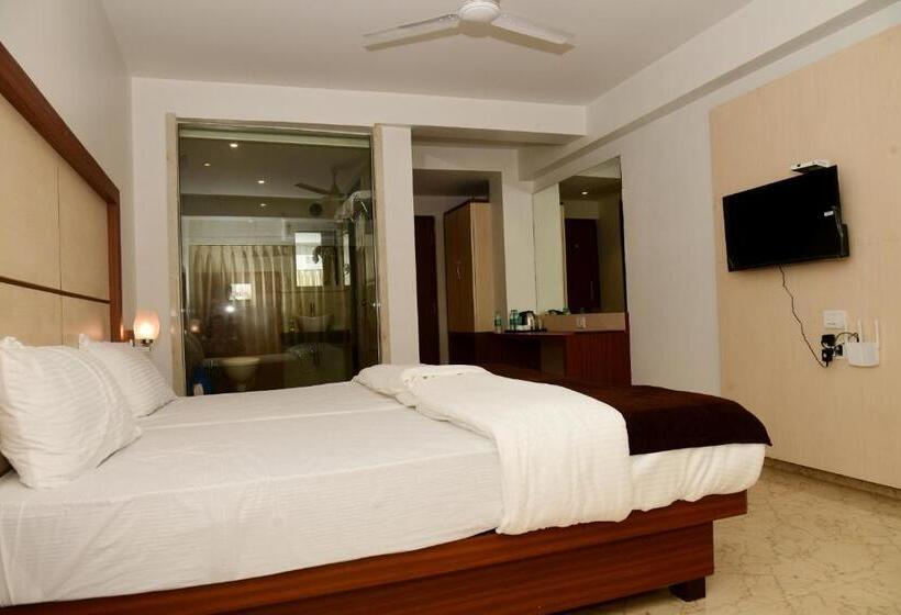 Номер Deluxe, Monarch Center Point Near Dahanu Beach, Bordi