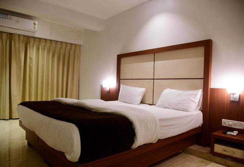Номер Deluxe, Monarch Center Point Near Dahanu Beach, Bordi