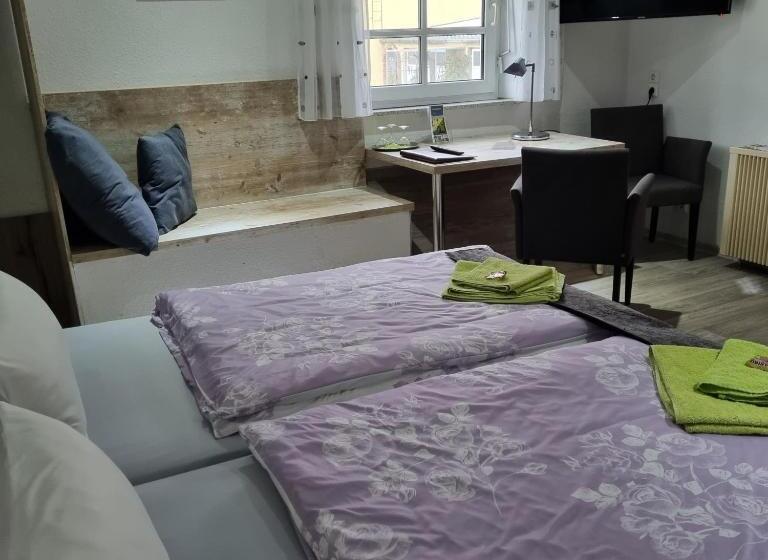 חדר משפחתי, Pension Elisabeth Am Elberadweg