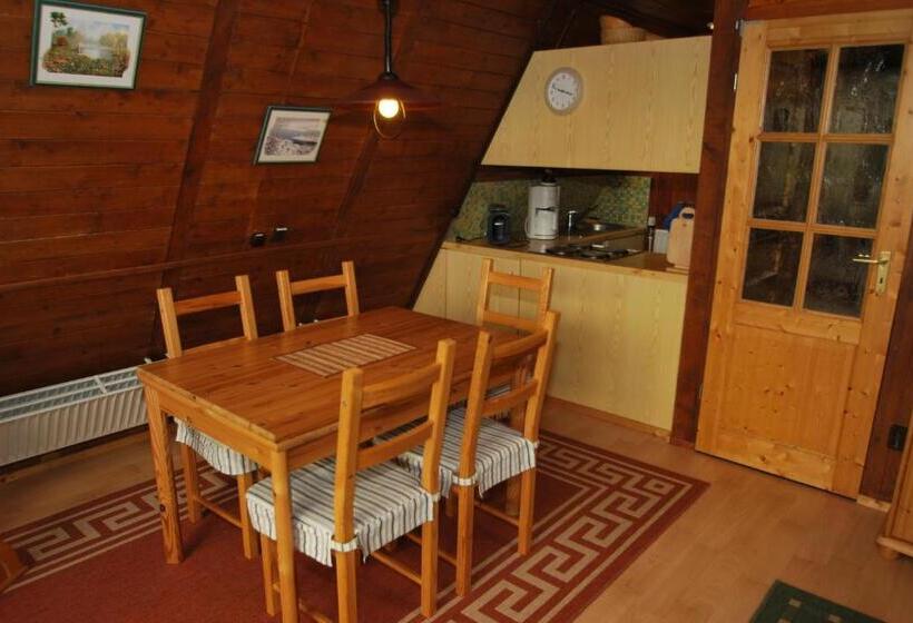 Апартаменты 3 Спальни, Holiday Park Nurdach