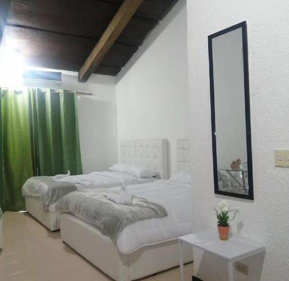 패밀리 룸, Casona Del Valle