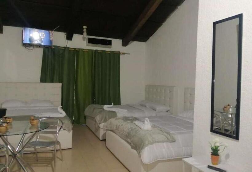 패밀리 룸, Casona Del Valle